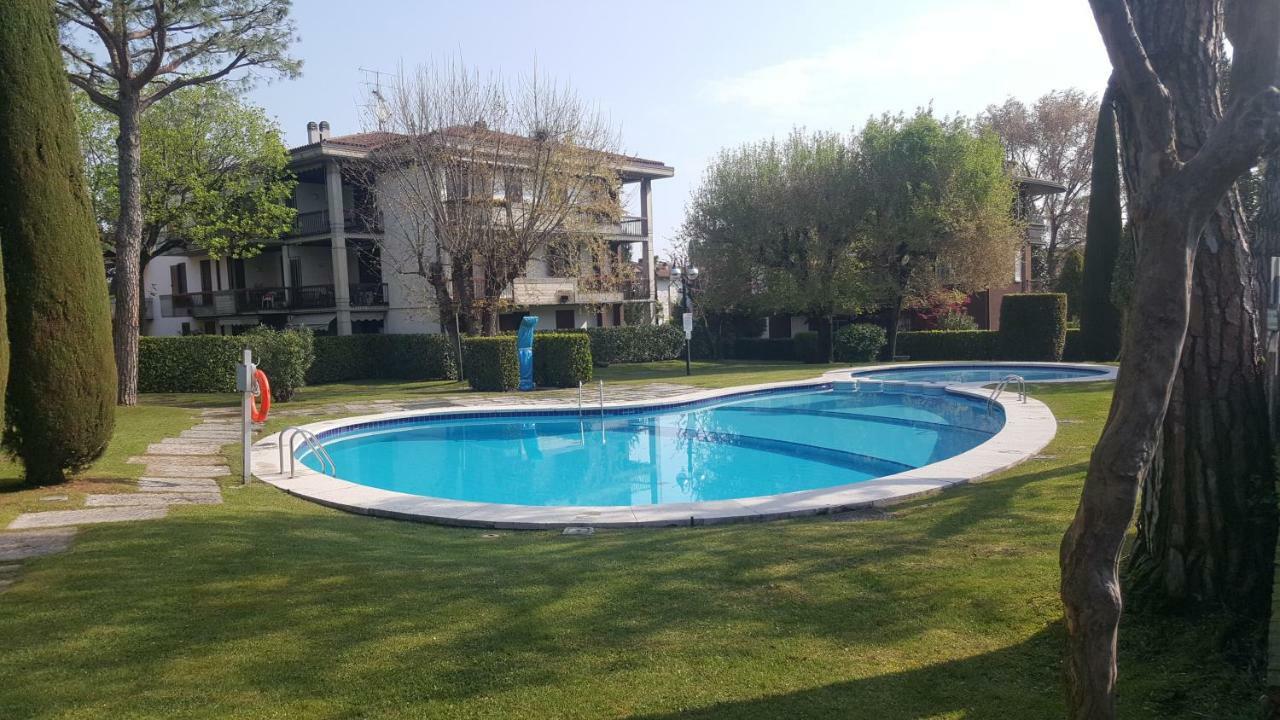 Lucky Apartment 2 Sirmione Exterior photo